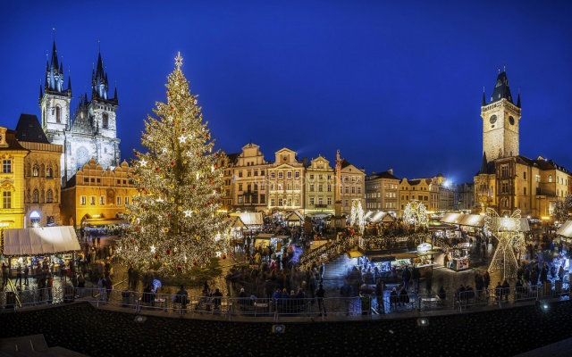 Прага на минуту погасит главную ёлку в знак солидарности с Украиной