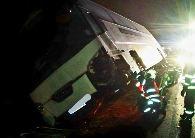 В Чехии автобус с туристами попал в аварию 