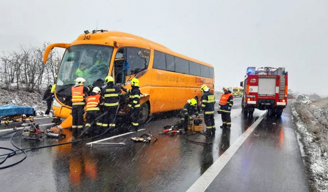 Автобус RegioJet попал в ДТП в Чехии