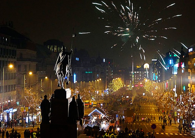 Как встретили Новый год в центре Праги: видео