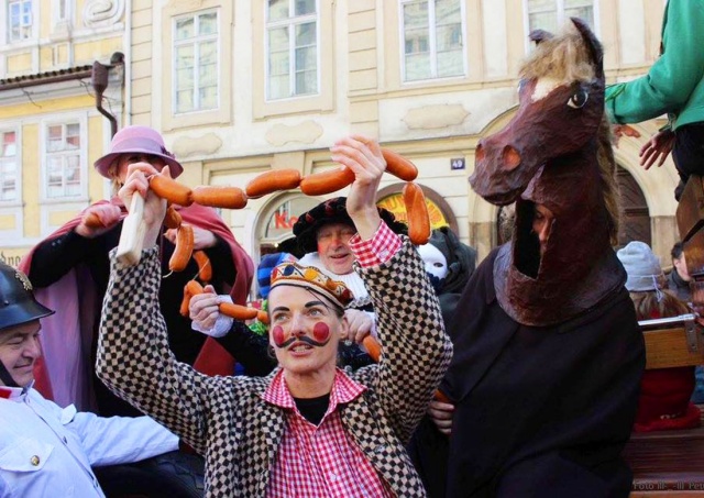 В субботу в центре Праги карнавальным шествием отметят Масленицу
