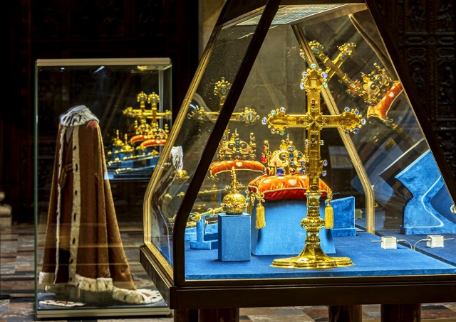 Пражский Град сообщил, сколько человек посетили выставку коронационных регалий