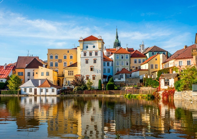 Сравнить качество жизни в разных городах Чехии поможет база данных