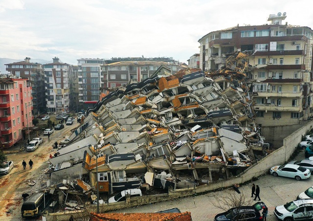 Гражданка Чехии числится пропавшей без вести после землетрясения в Турции