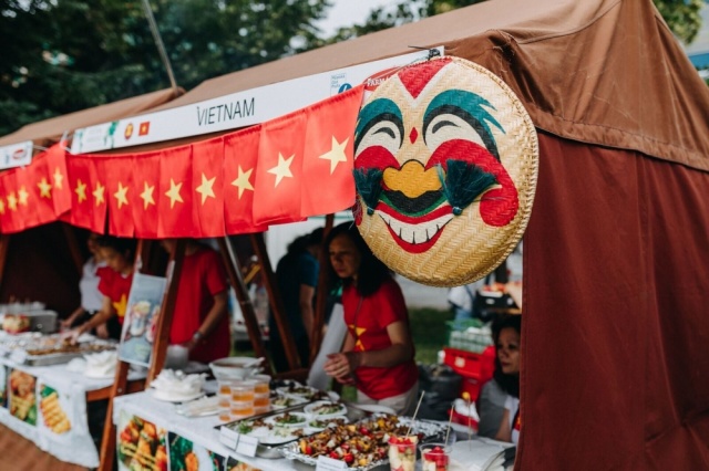 В Праге пройдет «Фестиваль посольств»: кухня и культура десятков стран на одном месте