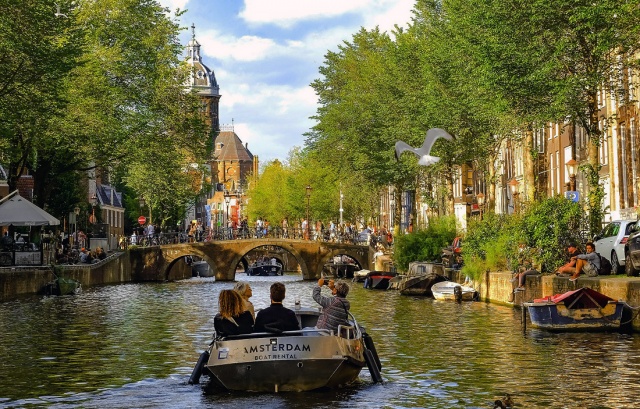 Идея выходного дня: едем в Амстердам и парк цветов Кёкенхоф
