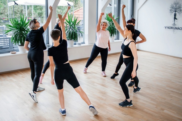 Бесплатные уроки танцев и марафон по похудению от пражской школы SkyDance