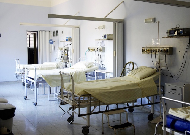 В чешской больнице одна пенсионерка пыталась задушить другую подушкой