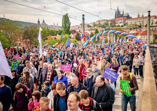 В центре Праги прошел марш против абортов