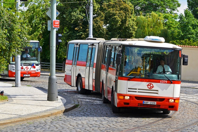 В субботу по Праге начнут курсировать ретро-автобусы
