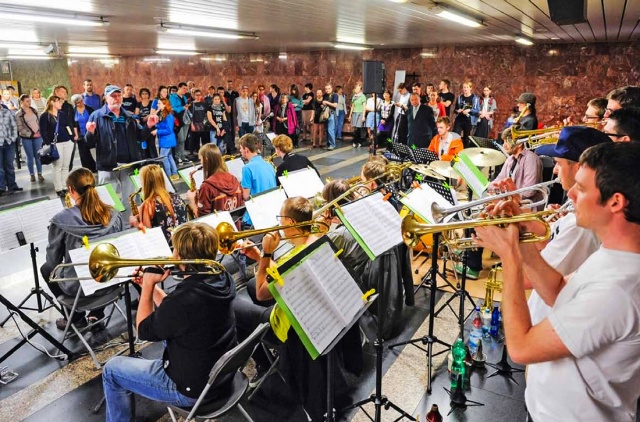 В среду метро Праги превратится в концертную площадку