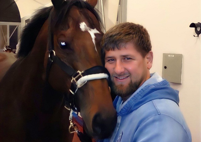 Кадыров заявил, что его коня из Чехии под заказ выкрали украинские спецслужбы