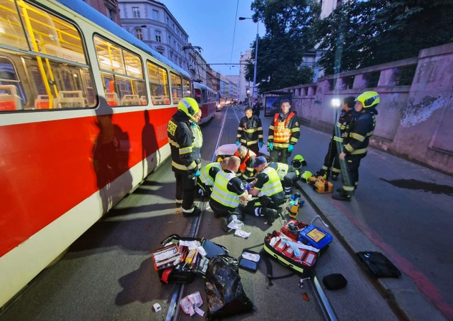 В центре Праги трамвай насмерть сбил человека