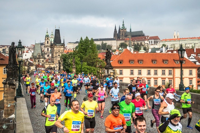 Воскресный марафон ограничит движение транспорта в Праге