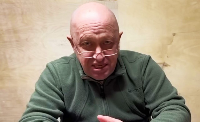 Пригожин объявил об отводе войск от Москвы и возвращении в полевые лагеря
