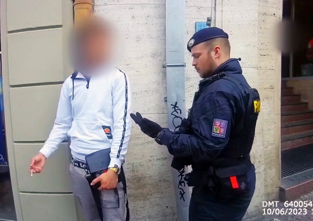 В Праге случайный любовник обокрал иностранца после проведенной ночи