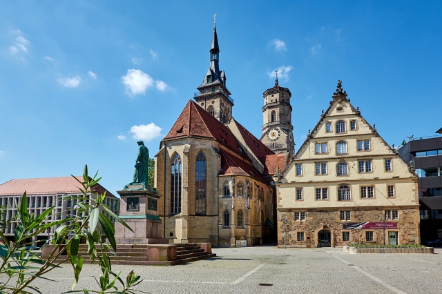 Экскурсия из Праги в Штутгарт – колыбель немецкого автопрома и купание в шампанском