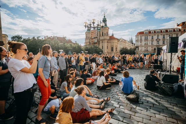 В пятницу и субботу уличные музыканты преобразят Прагу