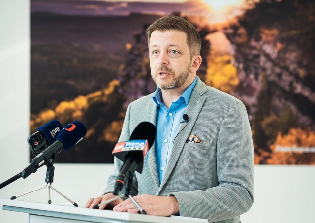 Глава МВД Чехии прокомментировал драку в Пардубице