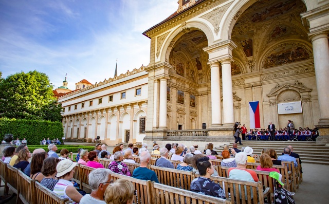 Бесплатные концерты в Вальдштейнском саду Праги: расписание на сентябрь