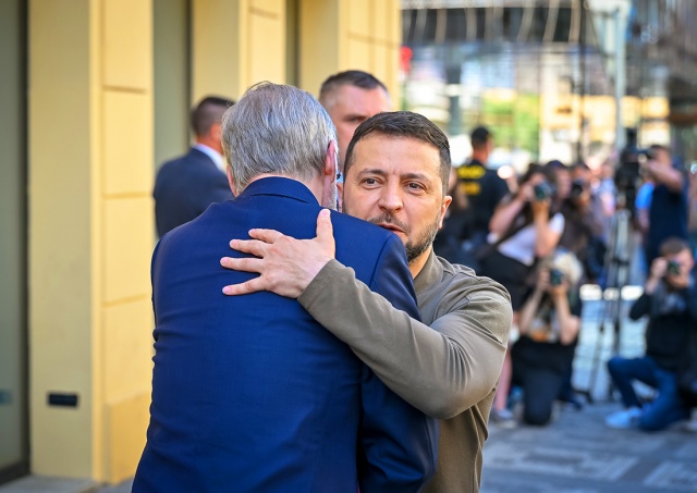 Как прошел визит президента Украины в Прагу: большой фотоотчет