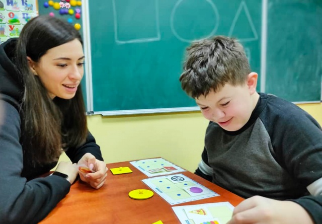 В Праге открылась школа «Мозаика» для детей с РАС, ЗПР и синдромом Дауна