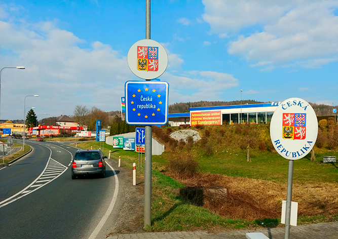 Правительство Чехии продлило проверки на границе со Словакией