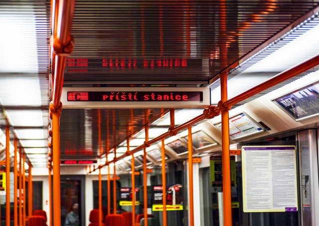Подозрительный предмет нарушил работу метро Праги