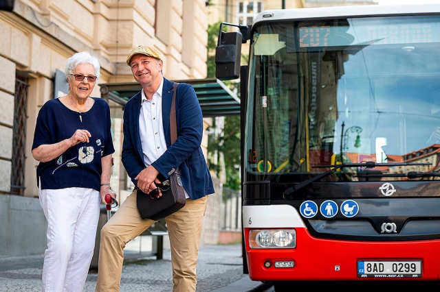 Все автобусы в Праге «заговорили» новым голосом