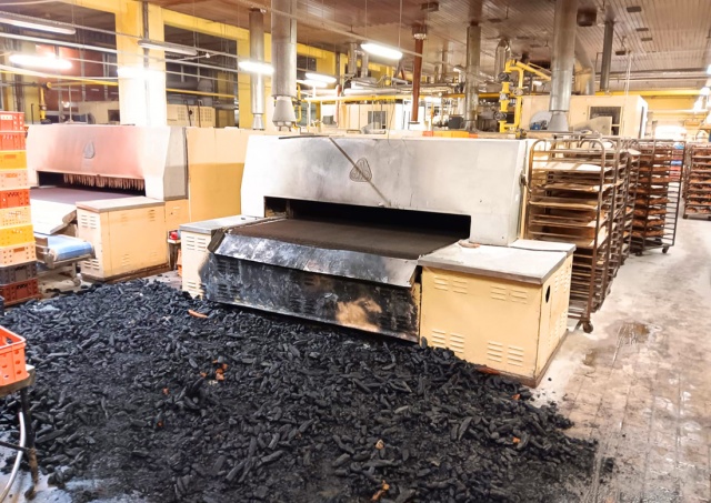 В Чехии на хлебозаводе загорелась печь. Рогалики превратились в уголь