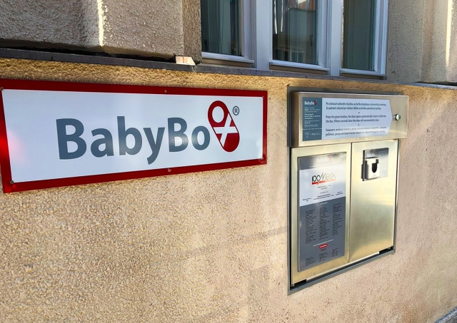В Праге в беби-бокс положили новорожденного мальчика