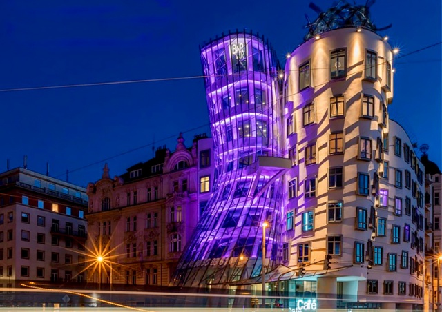 В четверг достопримечательности по всей Чехии окрасятся в пурпурный цвет