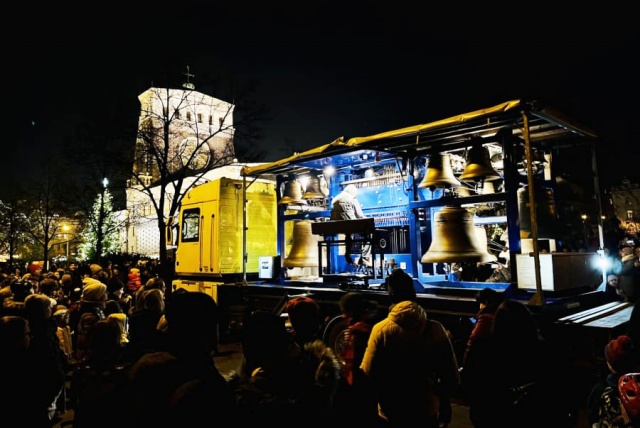 По Праге колесит рождественский карильон: график остановок