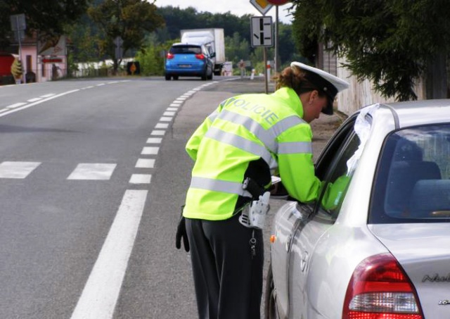 В Чехии водители больше не обязаны иметь при себе права