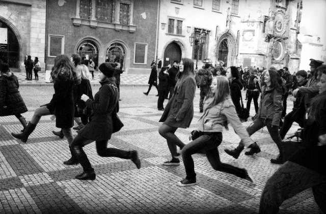 В воскресенье в Праге состоится «День глупой походки»
