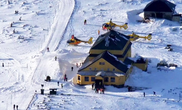 Двое туристов погибли, упав с горы Снежка