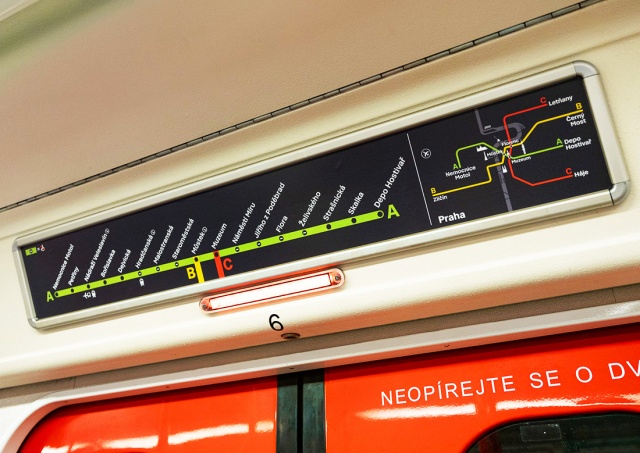 В метро Праги тестируют вторую версию новой схемы – только с одной линией