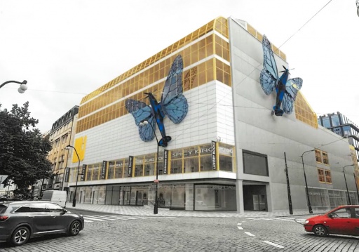 В центре Праги установят подвижные скульптуры гигантских бабочек-истребителей