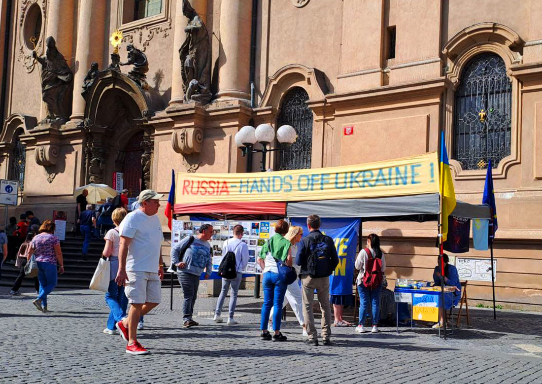 В деле о нападении на украинских волонтеров в центре Праги появились подробности