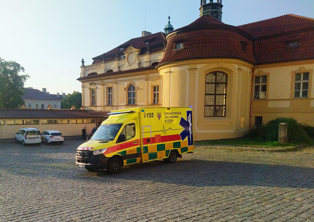В Праге в беби-бокс положили новорожденную девочку