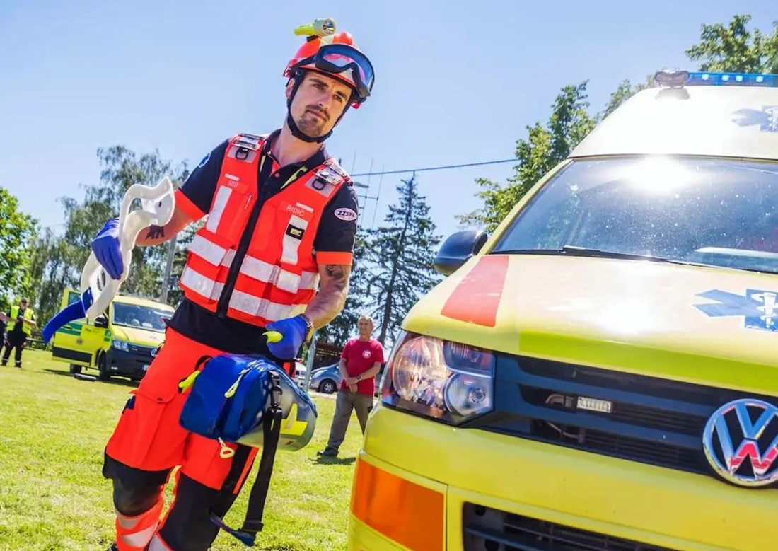 В Чехии водителя переехал собственный автобус