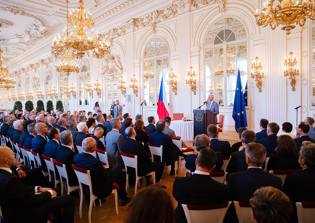 Президент Чехии: поддержка Украины – главная задача нашей внешней политики