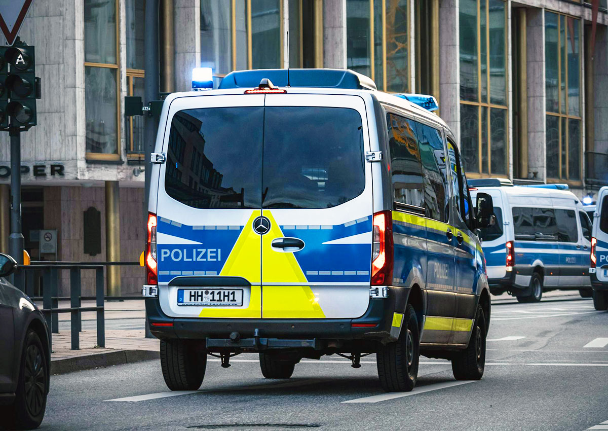 В Германии двое сирийских подростков изнасиловали чеха