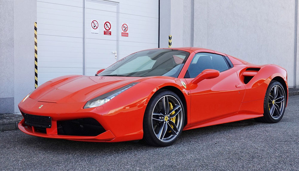 МВД Чехии распродает конфискованные Ferrari и Maserati