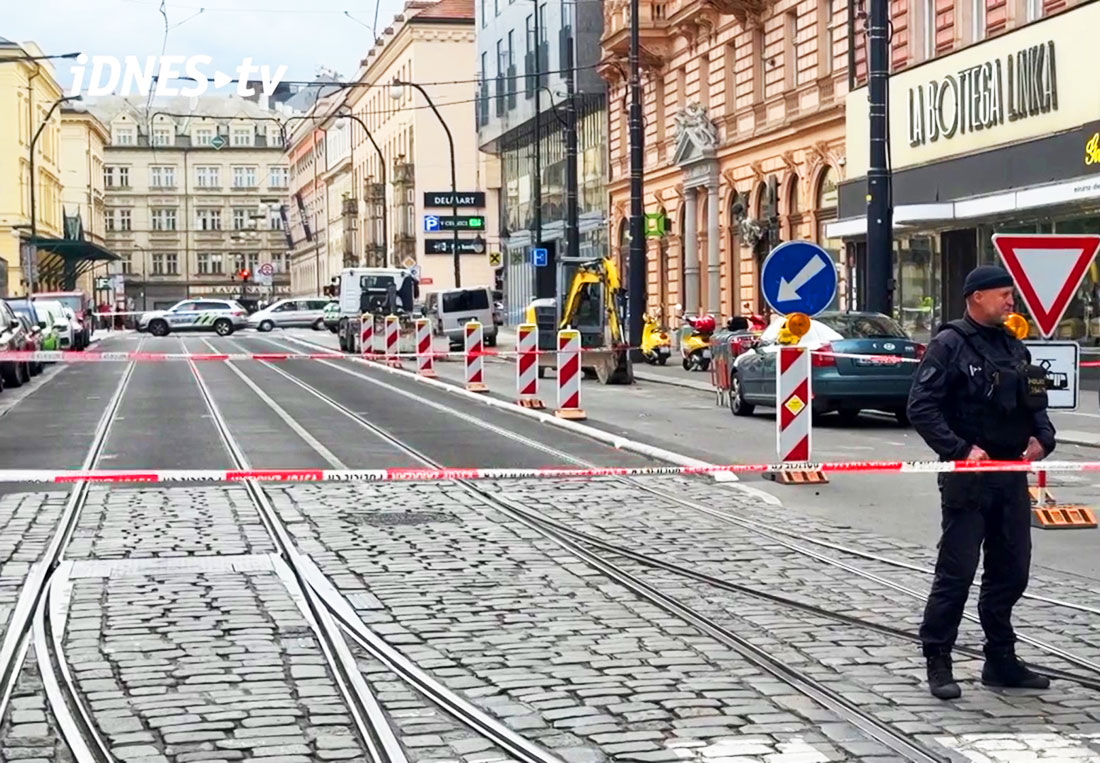 В центре Праги случился переполох из-за ржавой трубы