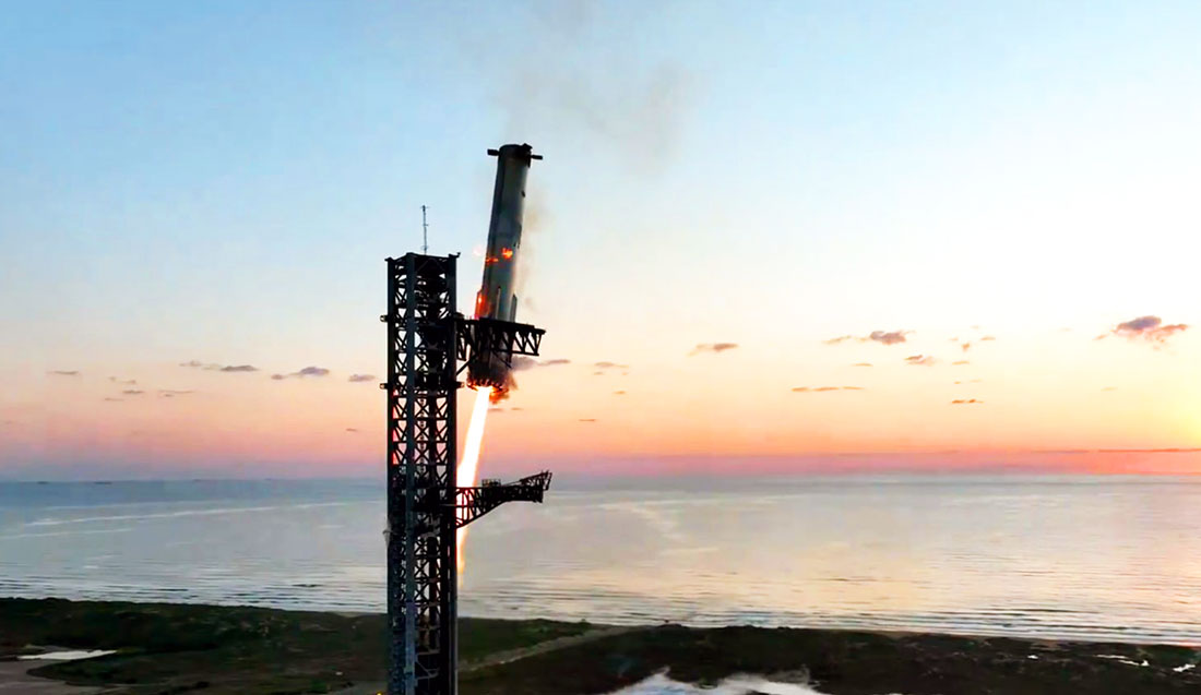 SpaceX впервые поймала ступень сверхтяжелой ракеты «Старшип»: видео