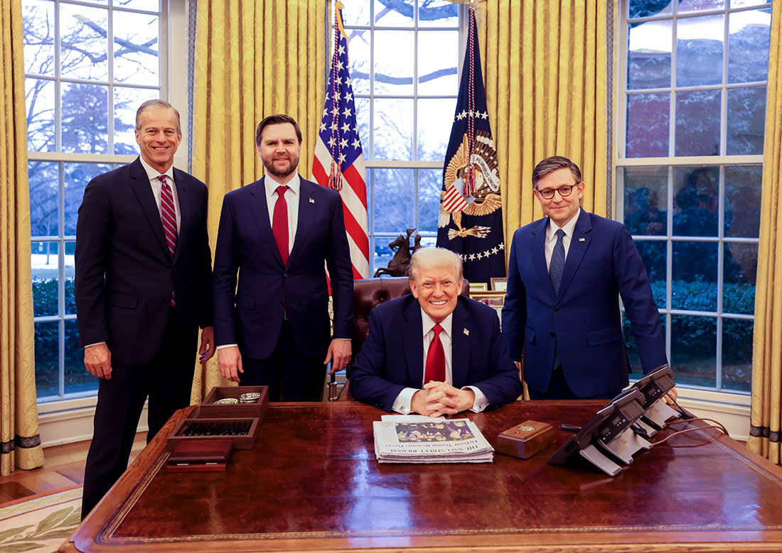 «Они целуют меня в зад»: Трамп заявил об унижающихся из-за пошлин странах