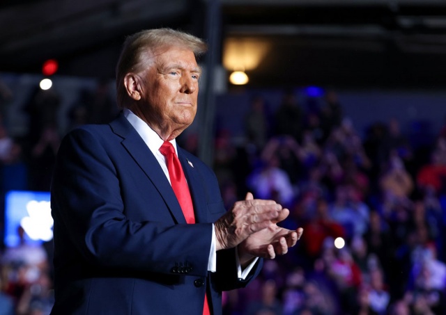 Пошлины Трампа ударили по сбережениям чехов на старость