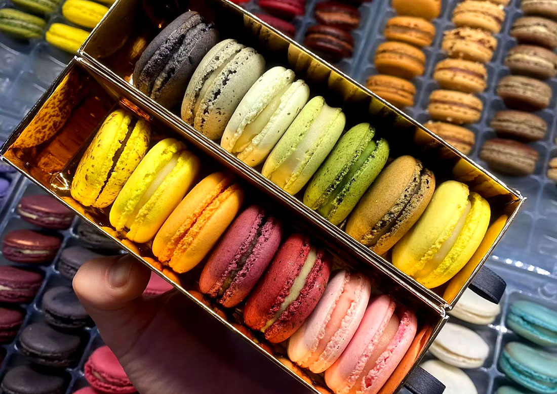 Пражская кондитерская Café Millème на один день снизит цены на все макаруны