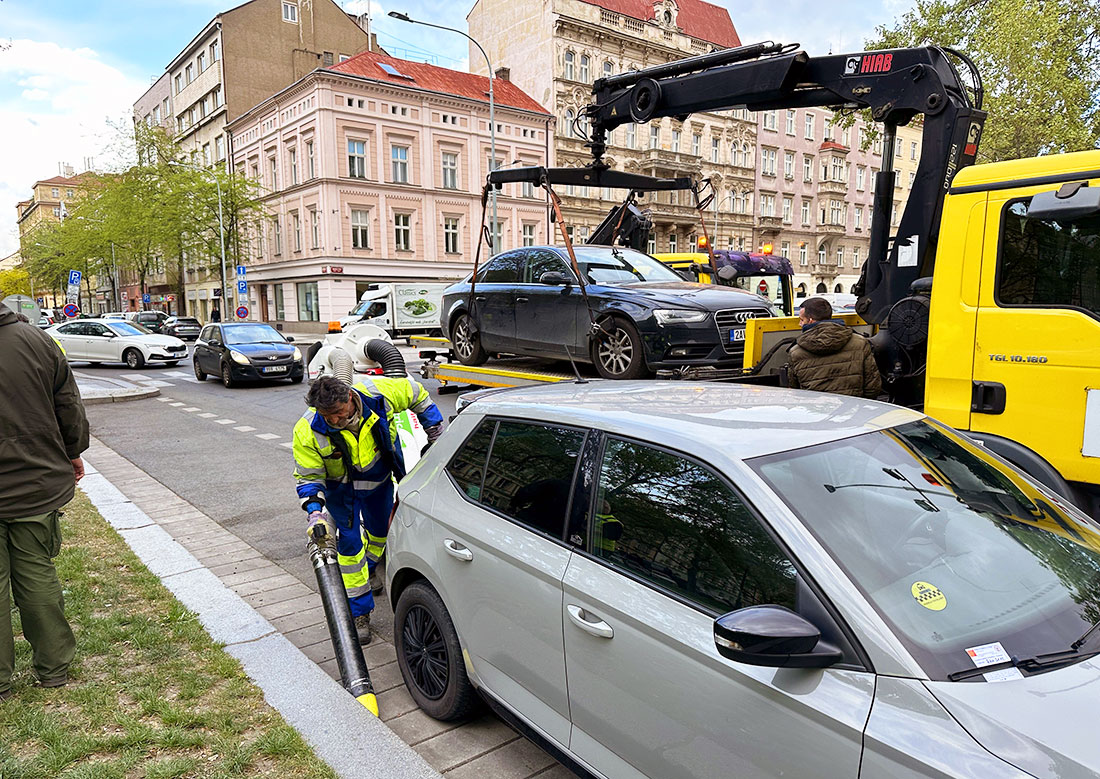 Напоминание водителям: в Праге скоро стартует весенняя уборка улиц